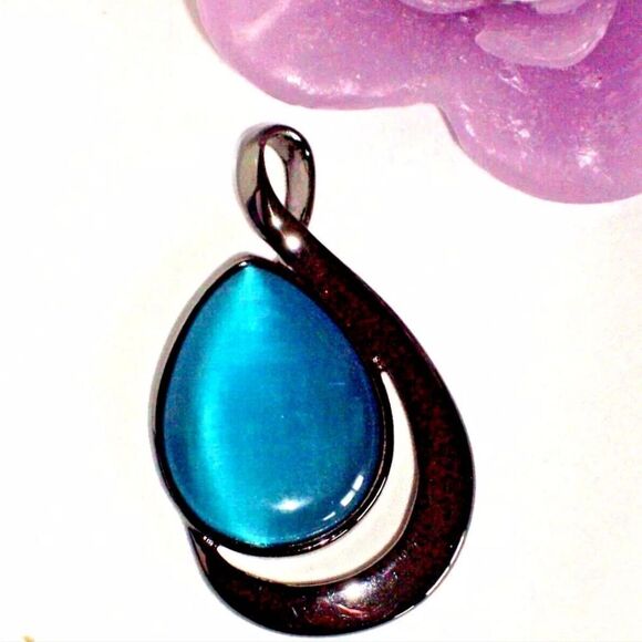 Lia Sophia Pendant Necklace, Cat's Eye,16-19", NWOT - Picture 10 of 11